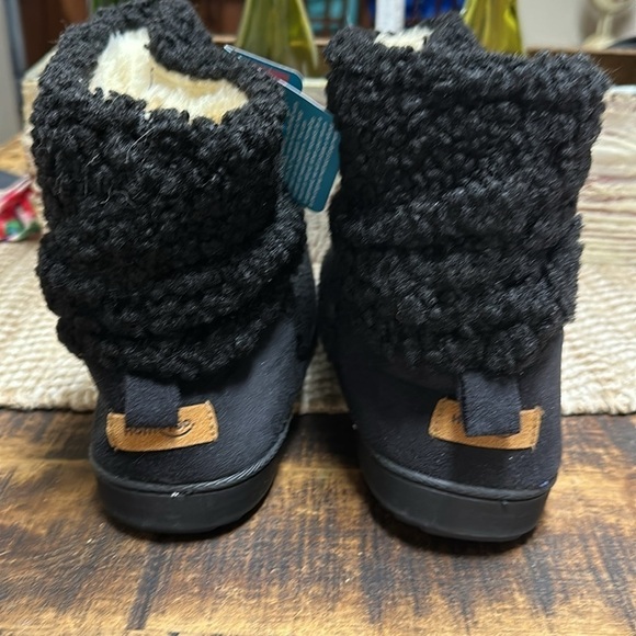 Home top memory foam us9-10 nwt black boot slippers shock absorption warm. - Picture 4 of 7